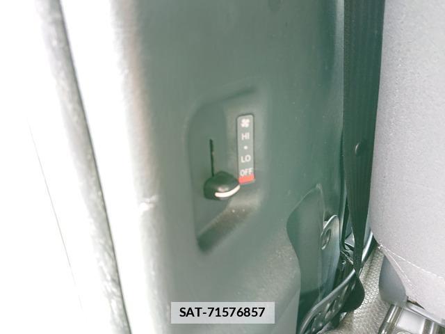 Toyota HIACE WAGON 2015-06 7819918-6