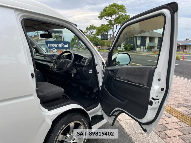 Toyota HIACE WAGON 2014-01 7820788-12
