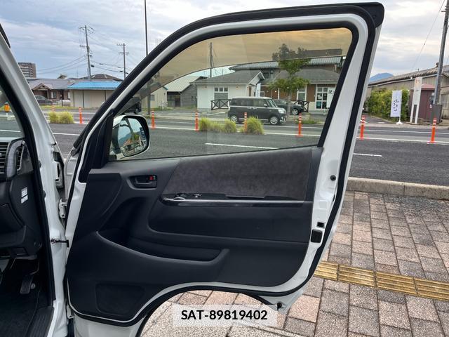 Toyota HIACE WAGON 2014-01 7820788-13