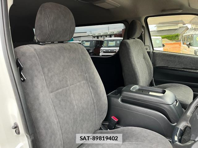 Toyota HIACE WAGON 2014-01 7820788-17