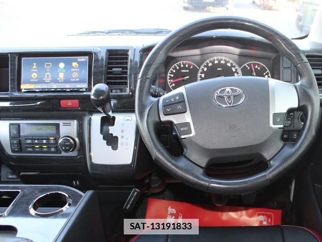 Toyota HIACE WAGON 2019-03 7823031-12