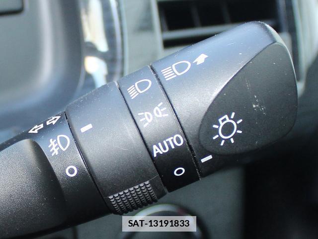 Toyota HIACE WAGON 2019-03 7823031-14