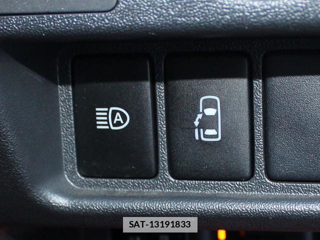 Toyota HIACE WAGON 2019-03 7823031-16