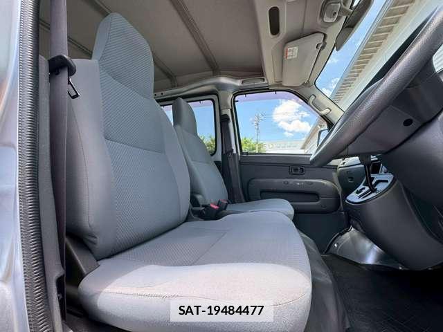 Daihatsu HIJET CARGO 2015-10 7813340-5