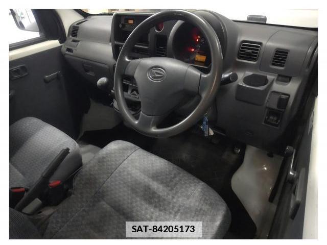 Daihatsu HIJET CARGO 2014-05 7814229-2
