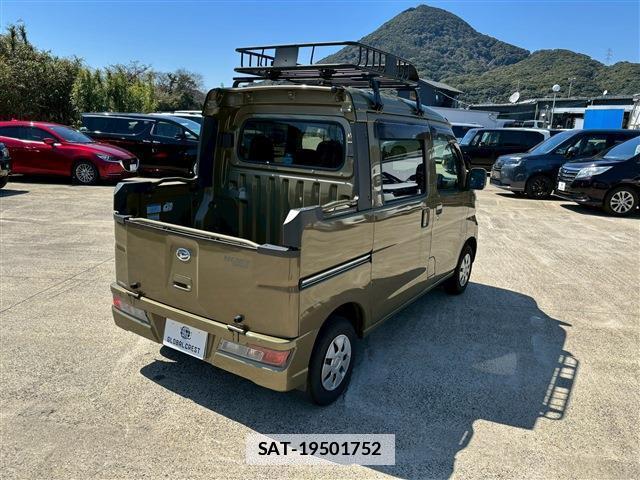 Daihatsu HIJET CARGO 2019-08 7814682-10