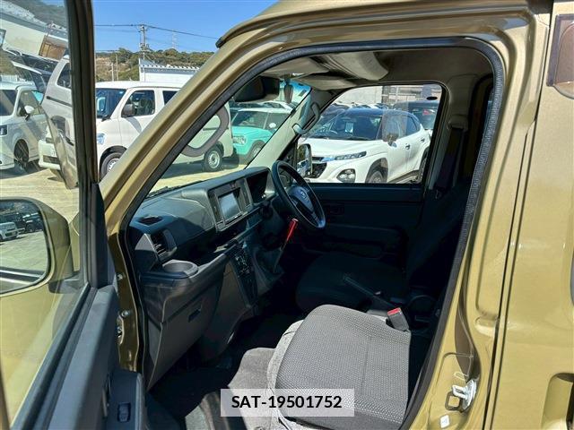 Daihatsu HIJET CARGO 2019-08 7814682-3