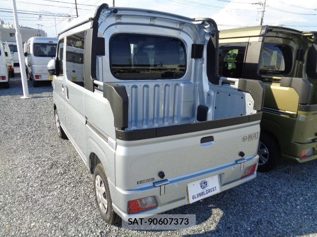 Daihatsu HIJET CARGO 2026-05 7817134-14