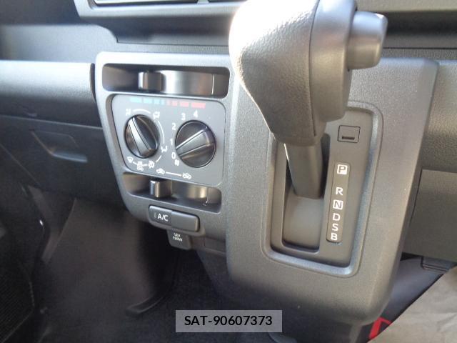 Daihatsu HIJET CARGO 2026-05 7817134-6