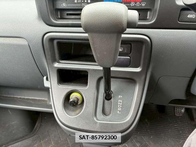Daihatsu HIJET CARGO 2010-05 7819142-6