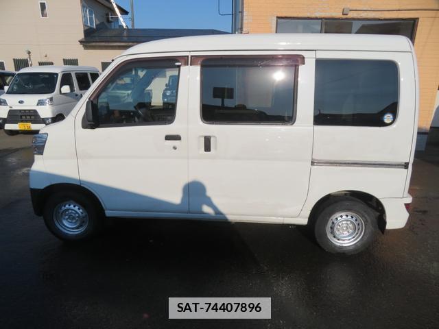Daihatsu HIJET CARGO 2020-05 7820646-4