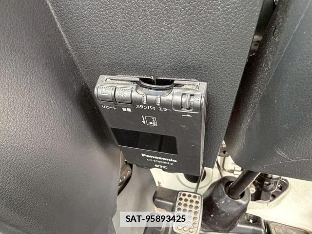 Daihatsu HIJET TRUCK 2015-01 7814838-9