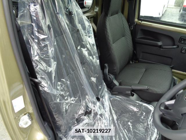 Daihatsu HIJET TRUCK 2026-01 7817082-17