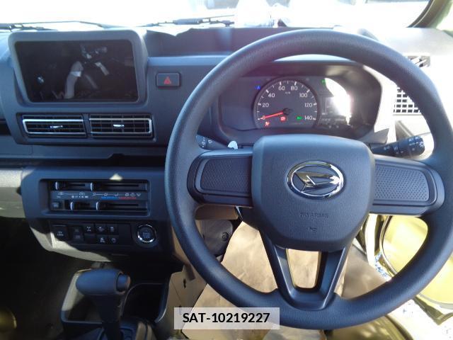 Daihatsu HIJET TRUCK 2026-01 7817082-19