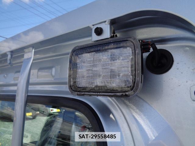 Daihatsu HIJET TRUCK 2026-03 7817108-8