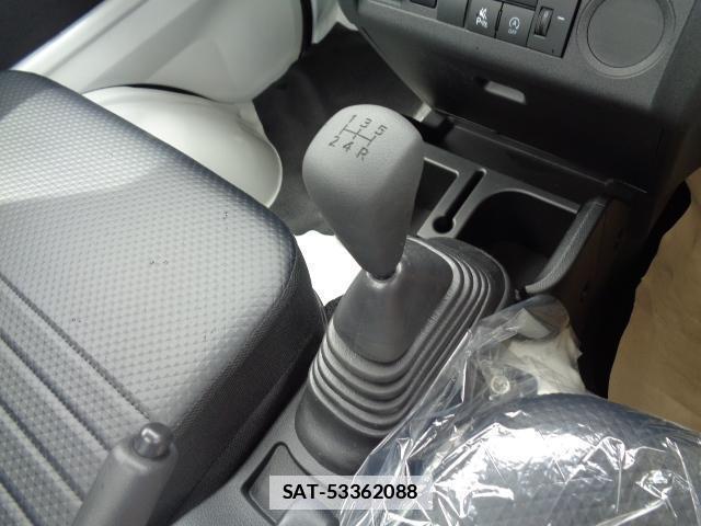 Daihatsu HIJET TRUCK 2026-03 7817126-6