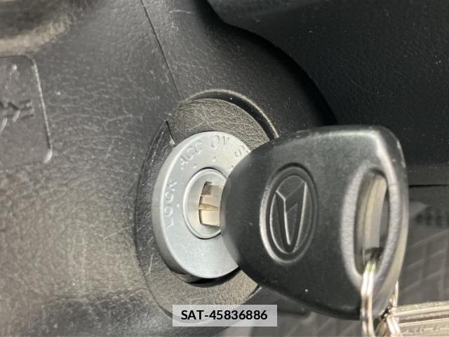 Daihatsu HIJET TRUCK 2018-11 7822236-16