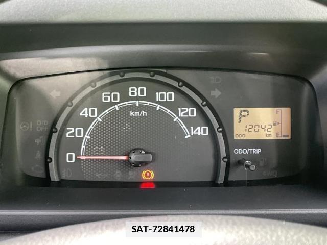 Daihatsu HIJET TRUCK 2015-05 7822518-9