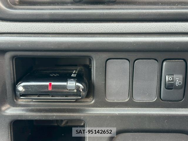 Daihatsu HIJET VAN 2013-10 7812122-19