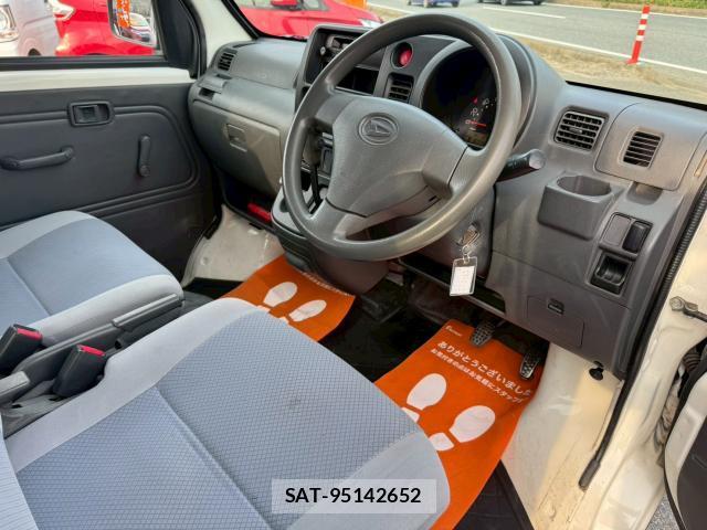 Daihatsu HIJET VAN 2013-10 7812122-8