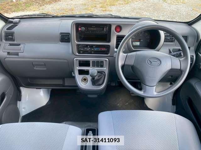 Daihatsu HIJET VAN 2017-08 7812545-1