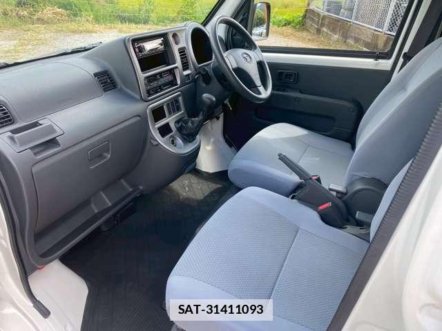 Daihatsu HIJET VAN 2017-08 7812545-6