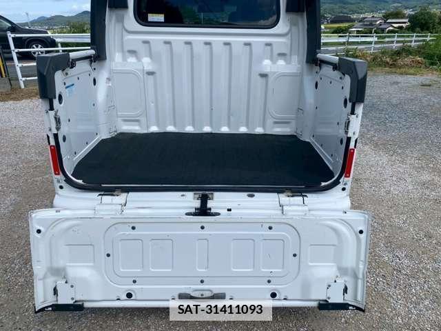 Daihatsu HIJET VAN 2017-08 7812545-7