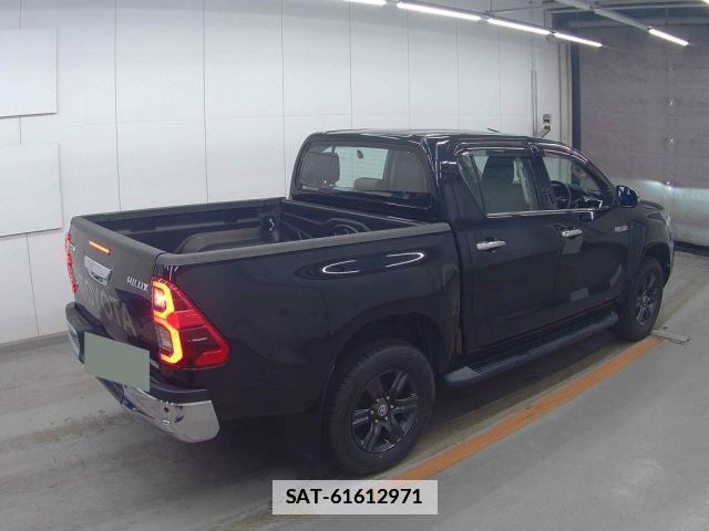Toyota HILUX 2021-10 7811402-1