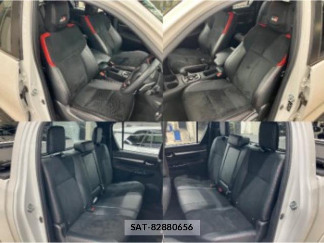 Toyota HILUX 2024-05 7811738-2