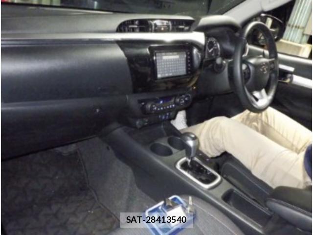 Toyota HILUX 2022-02 7811739-2