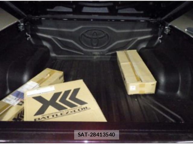 Toyota HILUX 2022-02 7811739-3