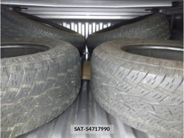 Toyota HILUX 2018-12 7811755-12
