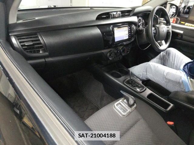 Toyota HILUX 2021-02 7811779-2