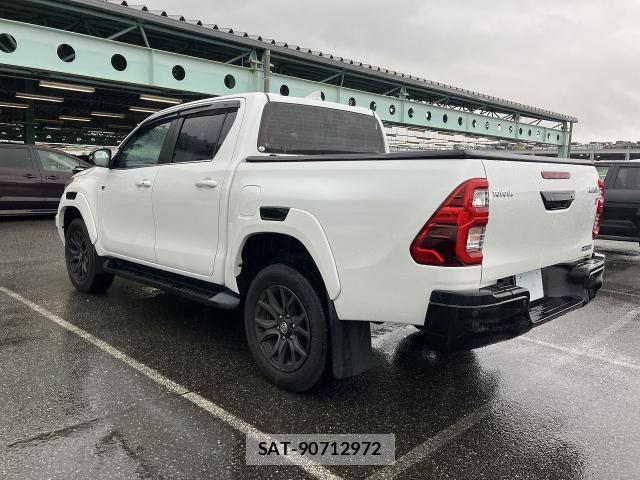 Toyota HILUX 2023-12 7817994-1