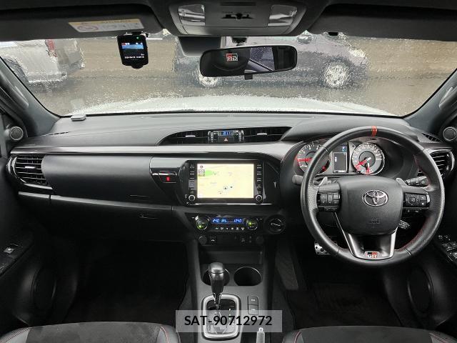 Toyota HILUX 2023-12 7817994-2