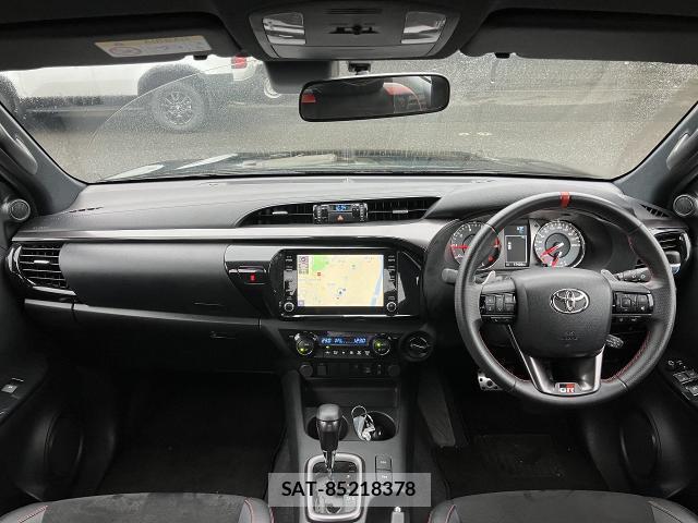 Toyota HILUX 2022-12 7818039-2