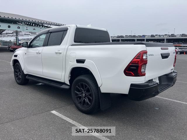 Toyota HILUX 2023-06 7818058-1