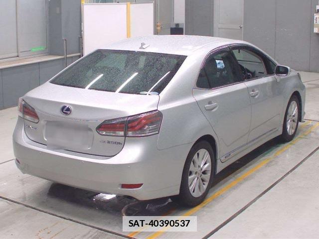 Lexus HS 2013-06 7816718-11