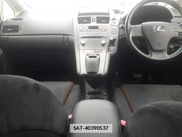 Lexus HS 2013-06 7816718-2