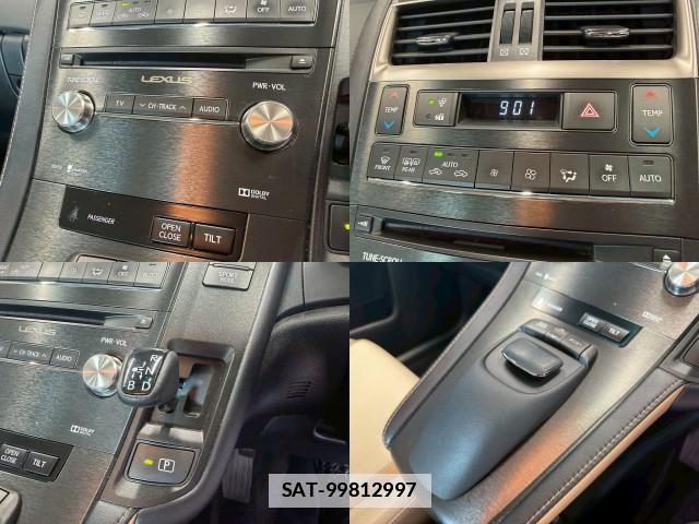 Lexus HS 2013-05 7817690-6