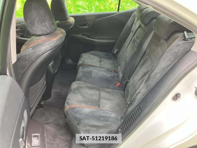 Lexus HS 2013-05 7821133-6