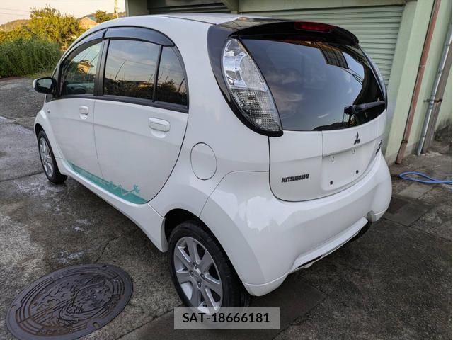 Mitsubishi I-MIEV 2010-01 7818868-1