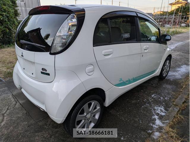 Mitsubishi I-MIEV 2010-01 7818868-4