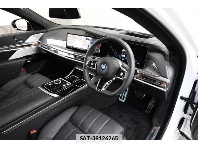 Bmw i7 2024-05 7818662-2