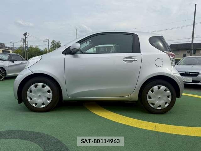 Toyota IQ 2009-03 7812683-1