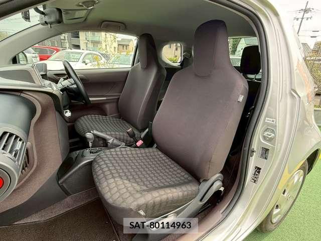 Toyota IQ 2009-03 7812683-10