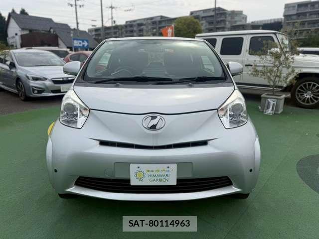 Toyota IQ 2009-03 7812683-12