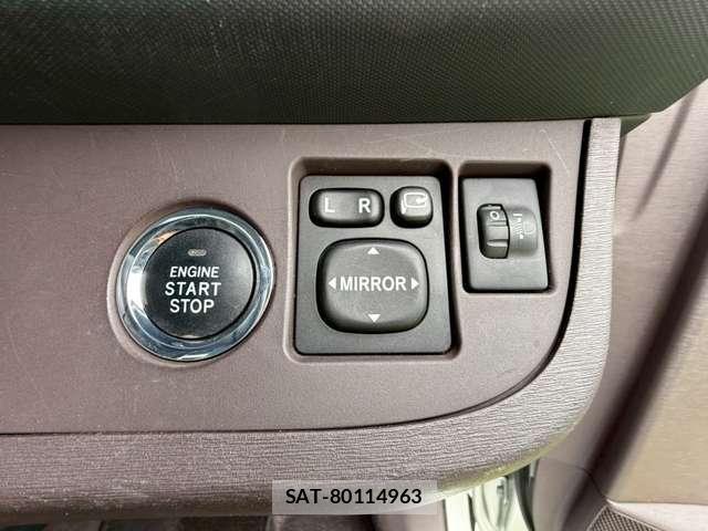 Toyota IQ 2009-03 7812683-14