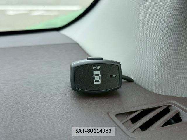 Toyota IQ 2009-03 7812683-18
