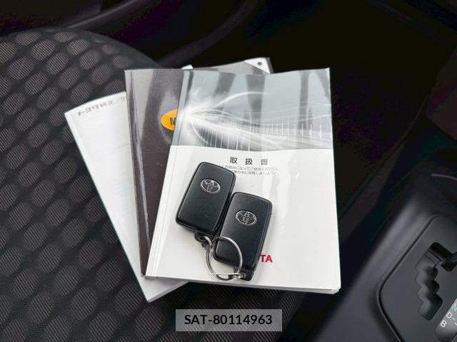 Toyota IQ 2009-03 7812683-19